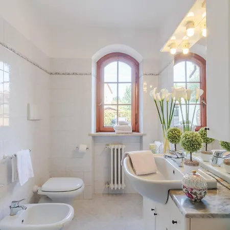 Cesare 4 Bedroom With Pool Lucca